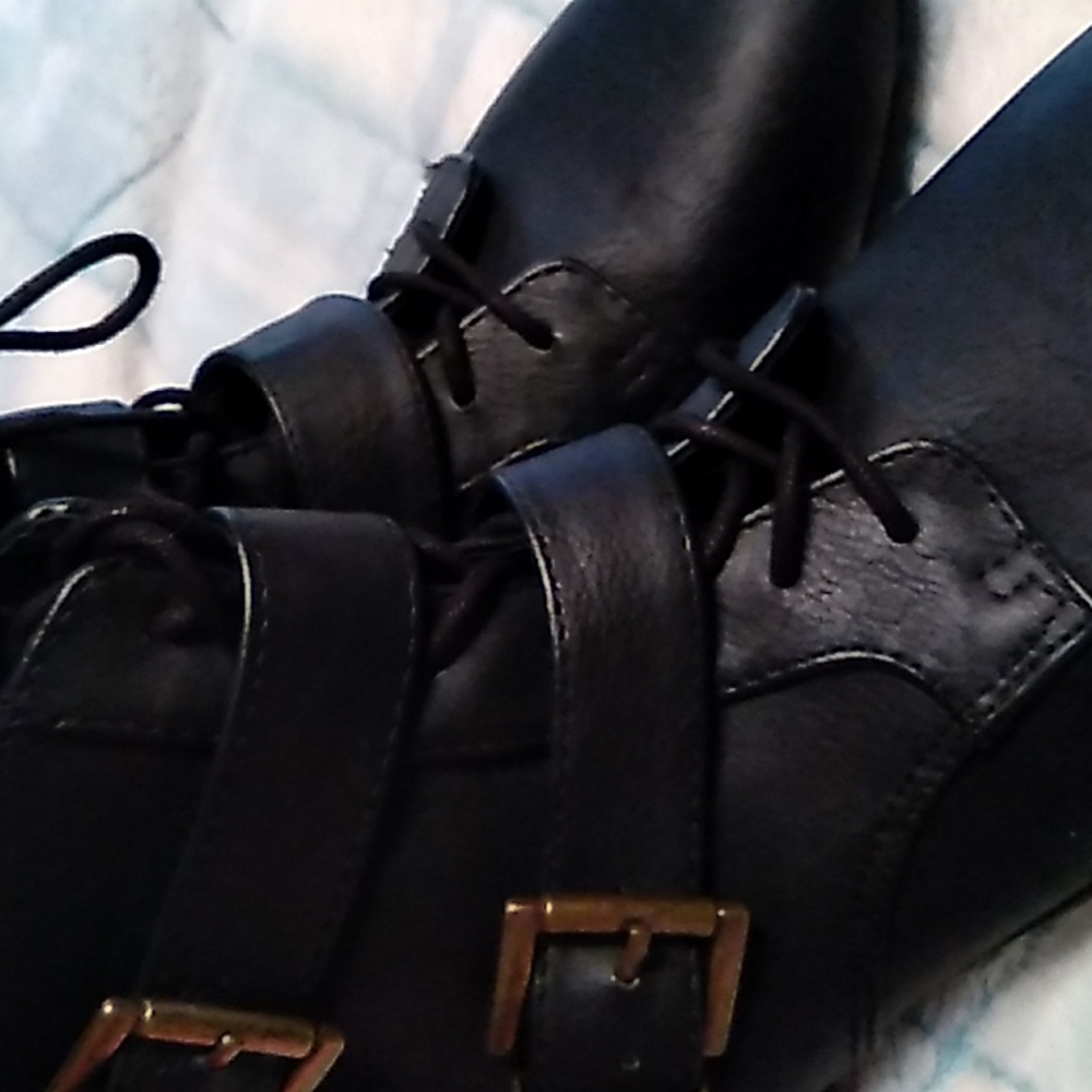 ❤️ NWT  Black short boots. Size 8M - Picture 13 of 16